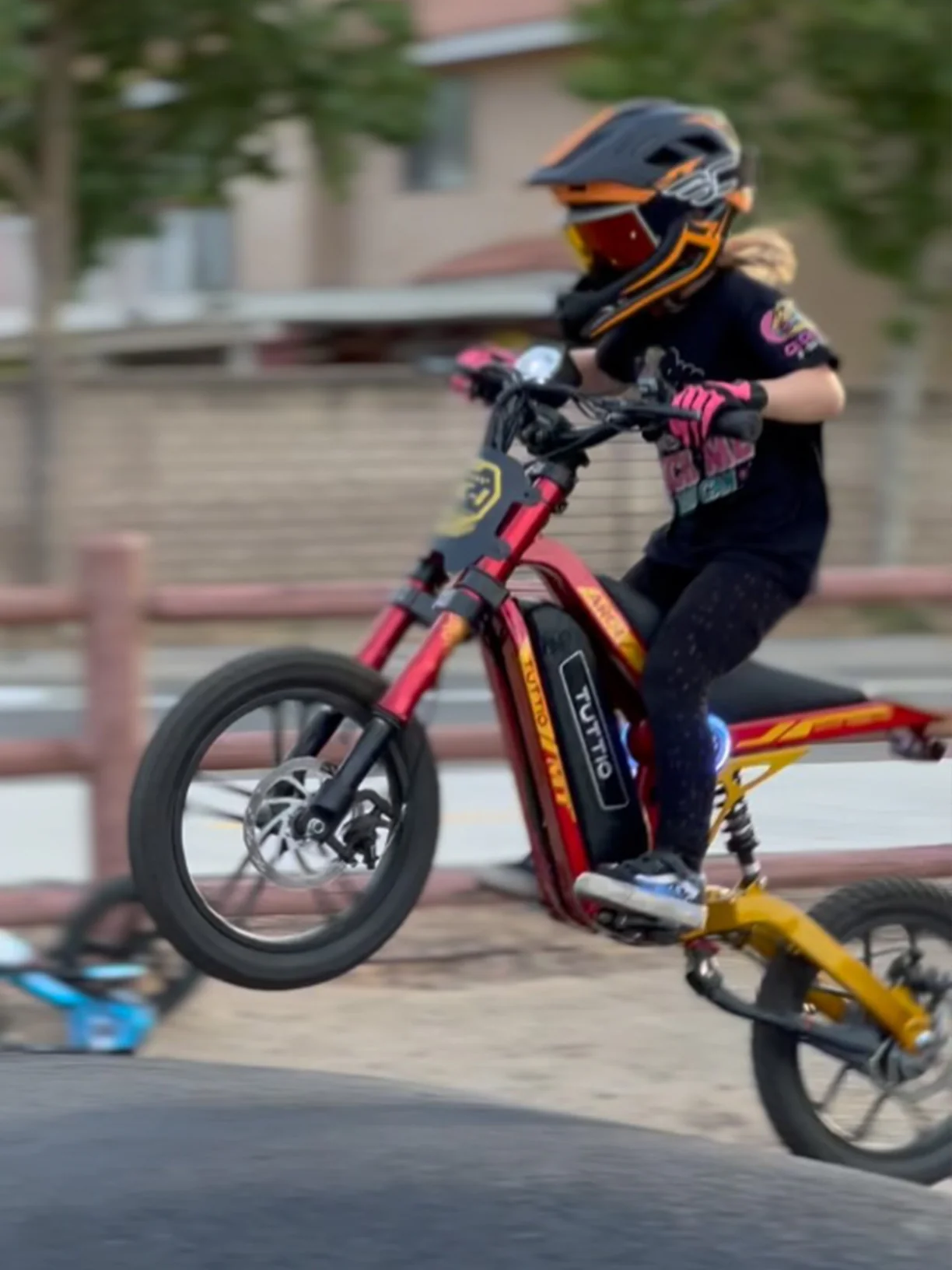 Tuttio ARC-I Kids Electric bike Combo - Image 4